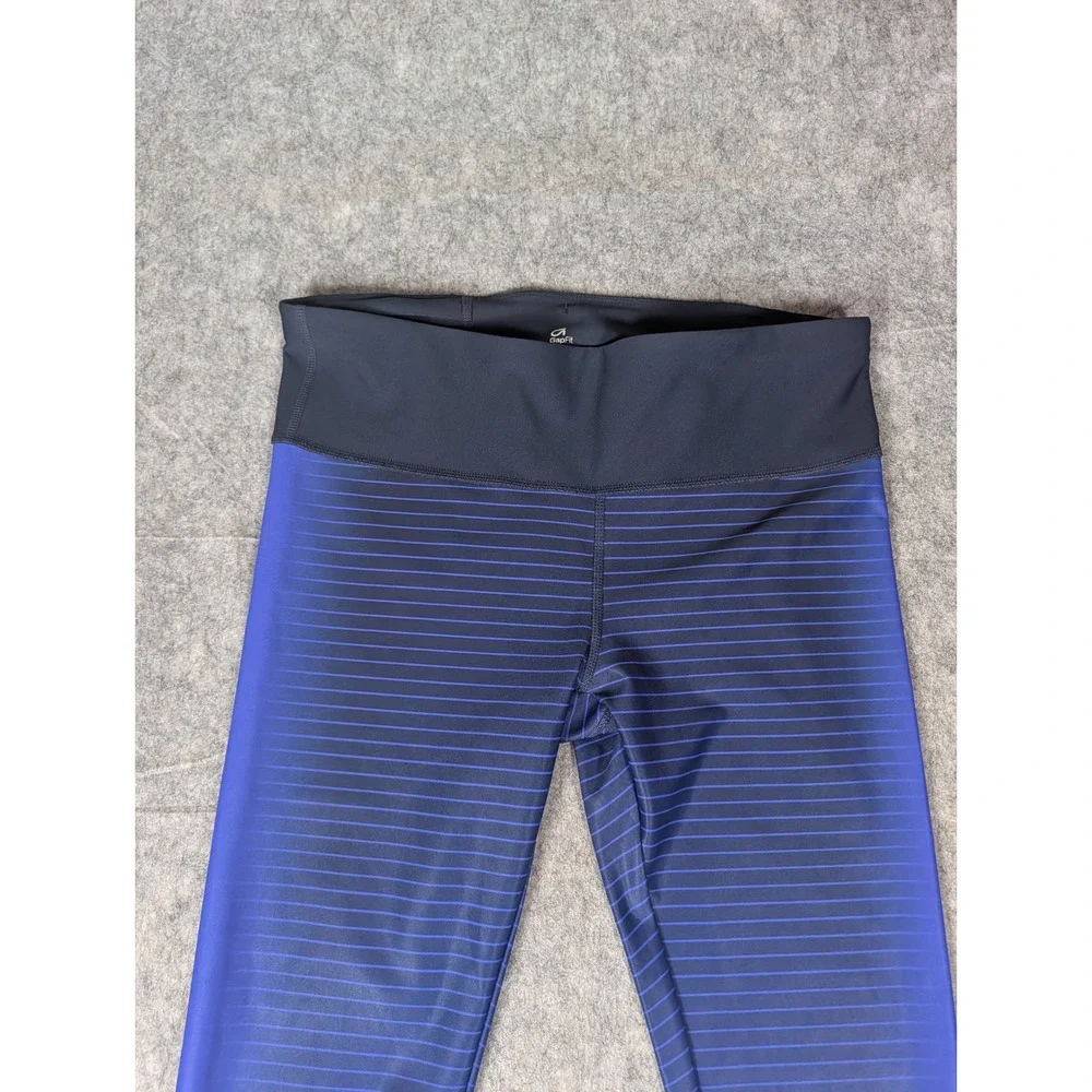 GapFit gFast Blue Ombre Striped Cropped Leggings Womens Performance Yoga Pants - Picture 3 of 10